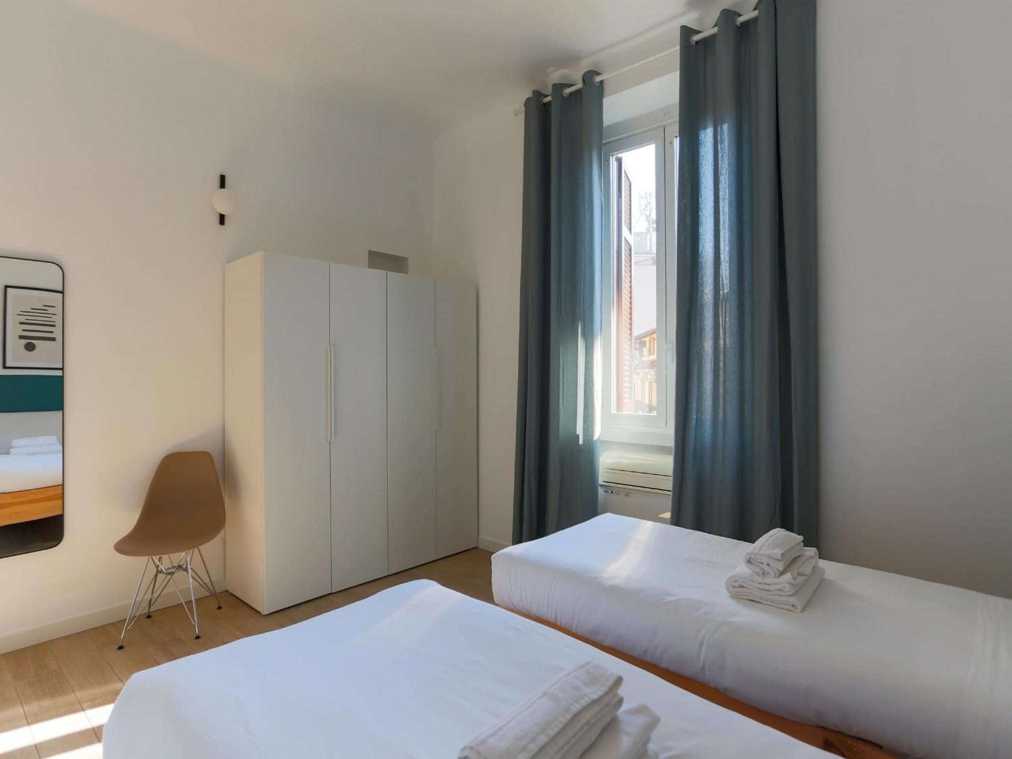 The Rent - Spacious Two Bedrooms Near Porta Romana
